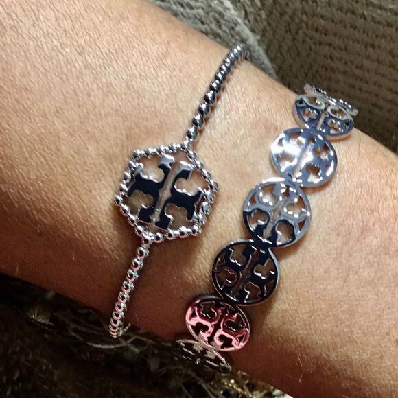 TORY BURCH HEXAGON SILVER OPEN BRACELET - Picture 7 of 7